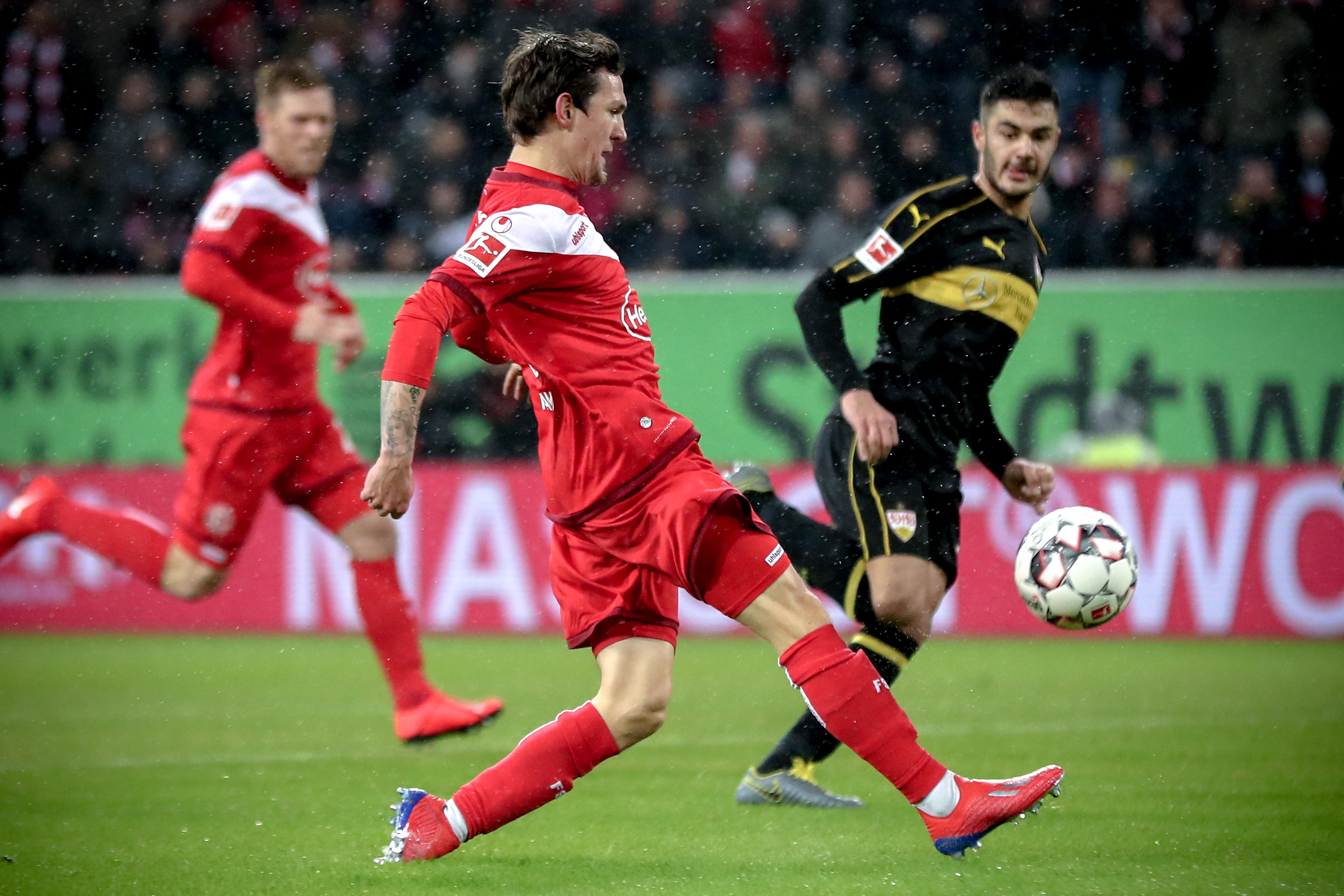 克罗地亚队史395场比赛，首次在2球落后的逆境下完成逆转（队史395战首例：克罗地亚两球落后仍完成逆转）