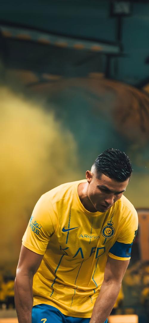 里尔年轻中场布阿迪被多家豪门关注，转会呼声高，期待其未来成为新星。